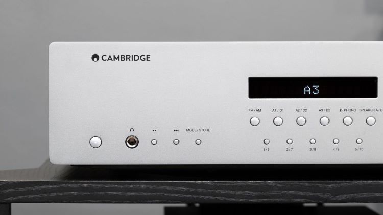 Ampli Cambridge Audio là gì? Tác dụng của thiết bị này như thế nào?