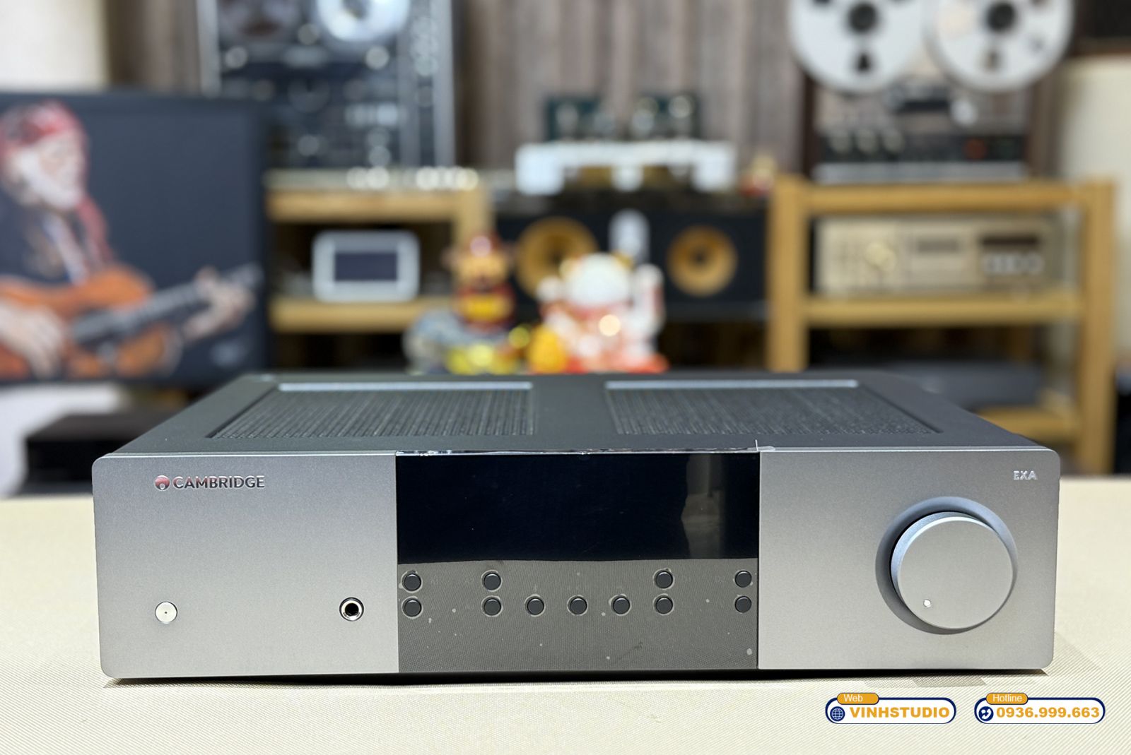 mặt trước ampli Cambridge Audio EXA100