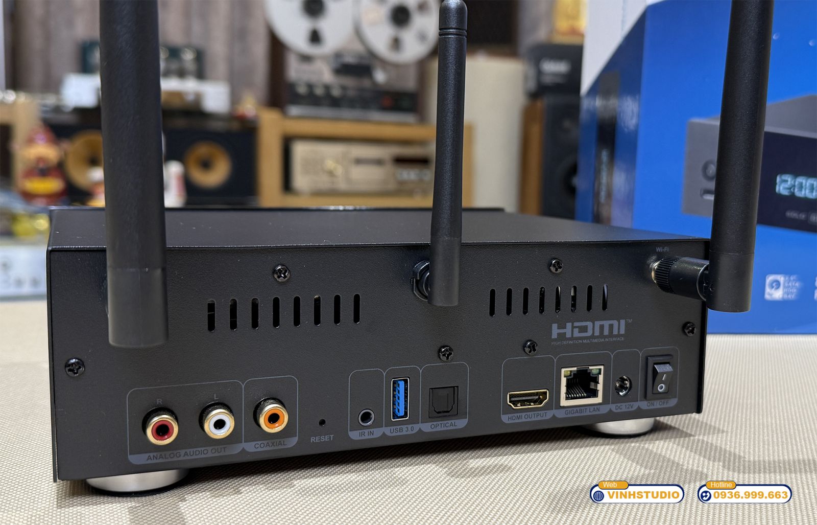 Mặt sau của Đầu phát 8K Dune HD Solo 8K