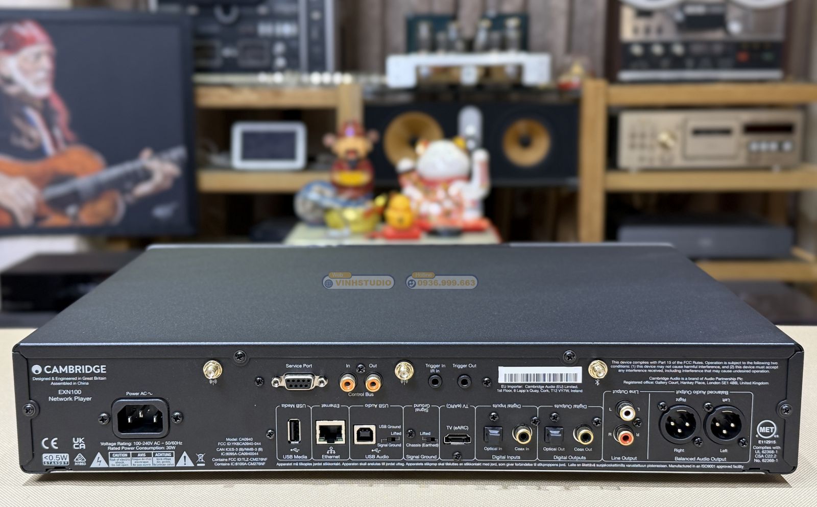 Mặt sau DAC Streamer nhạc số Cambridge Audio EXN100