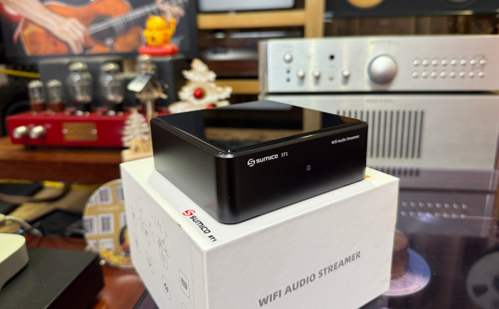 Mặt trước Dac Streamer Sumico ST1 