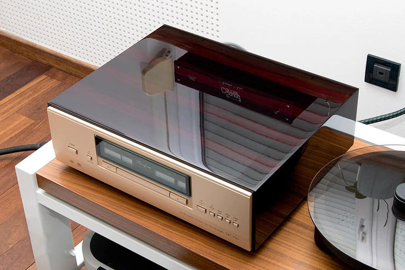 đầu CD Accuphase DP-750