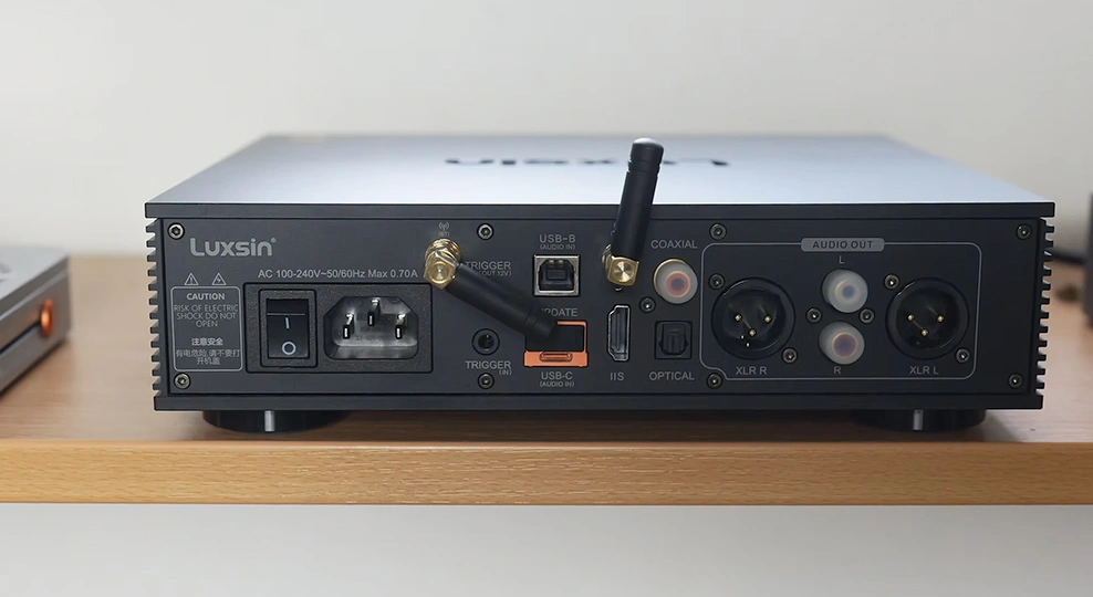 Luxsin X8 DAC cho tai nghe hỗ trợ USB, HDMI I2S, đồng trục, quang và Bluetooth 5.1
