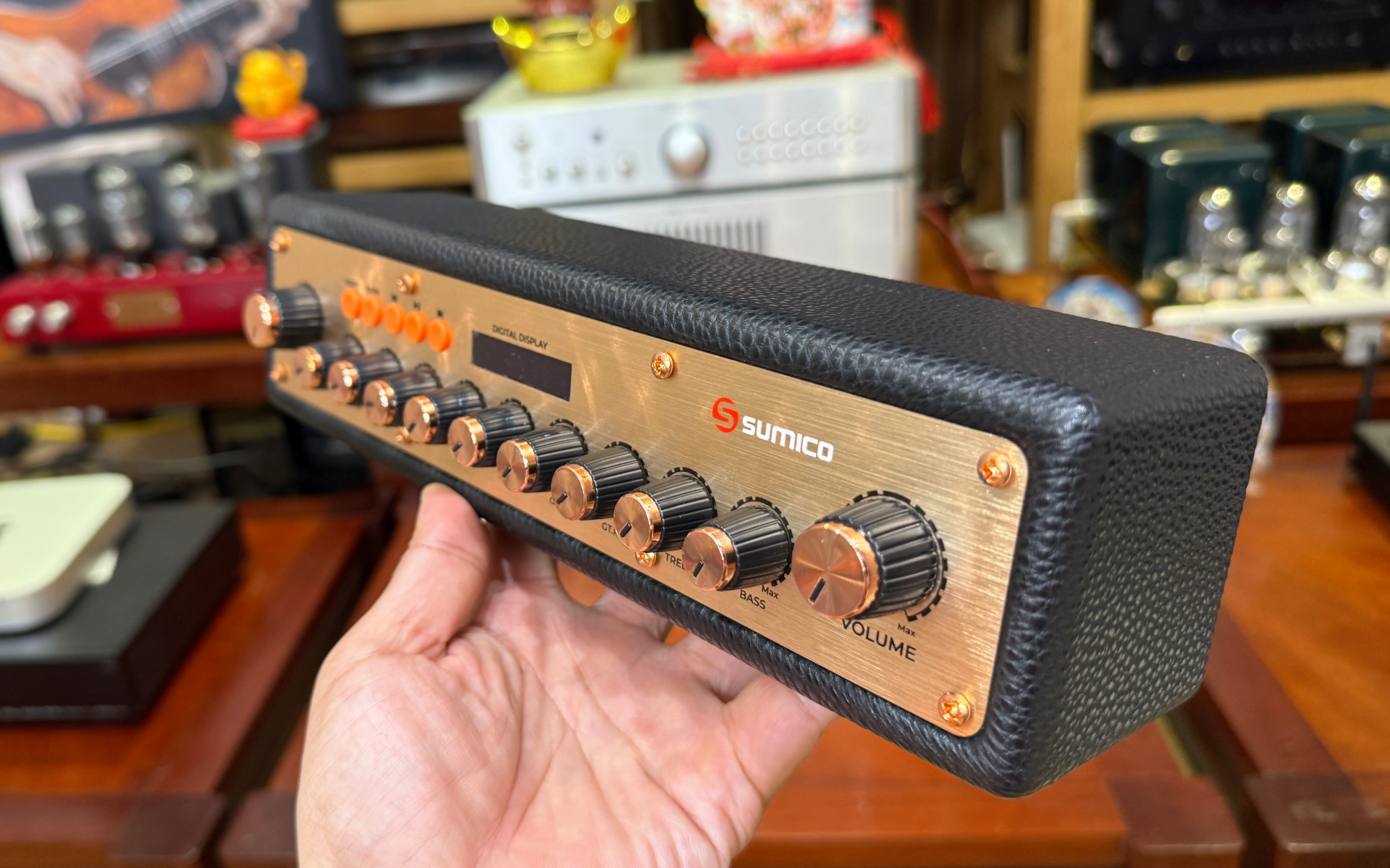 vang số sumico dmp1 kèm 2 mic không dây giá cực tốt tại Vinhstudio hà nội 